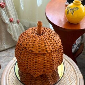 VINTAGE RATTAN PUMPKIN SHAPE RIBBED WOVEN BASKET LID AND STEM WIRE FORM STAND